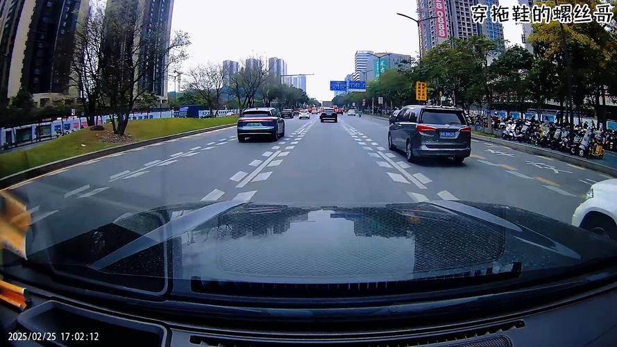 高速上演刀片超车,高速上演刀片超车视频