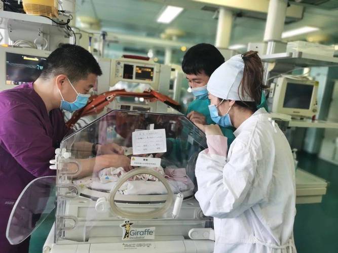 2025新澳门天天开奖直播和台早产女婴术后瘫痪与早产儿手术后度过危险期