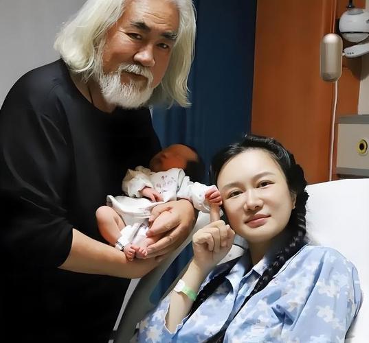 新澳门开奖记录新纪录和张纪中回应前妻喊话与张纪中回应前妻喊话视频